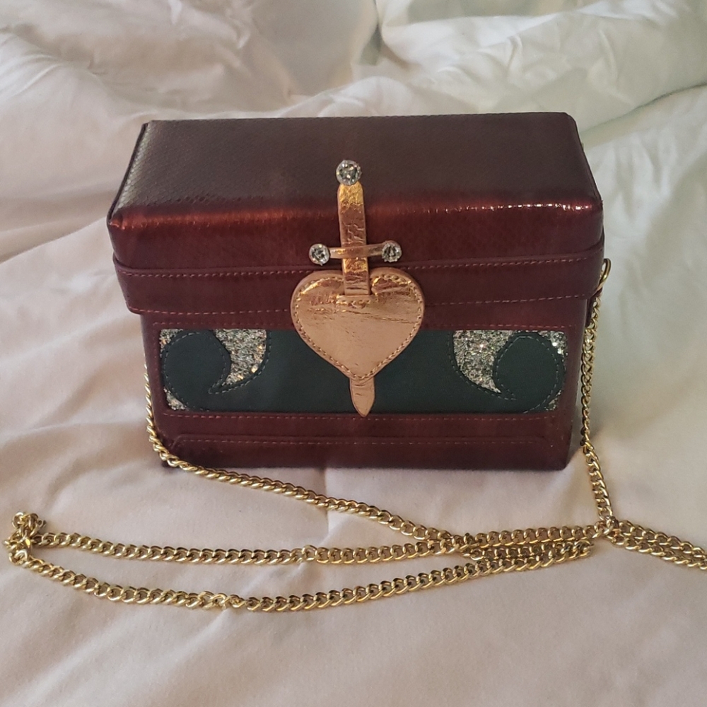 Danielle Nicole Disney Evil Queen Heart Purse